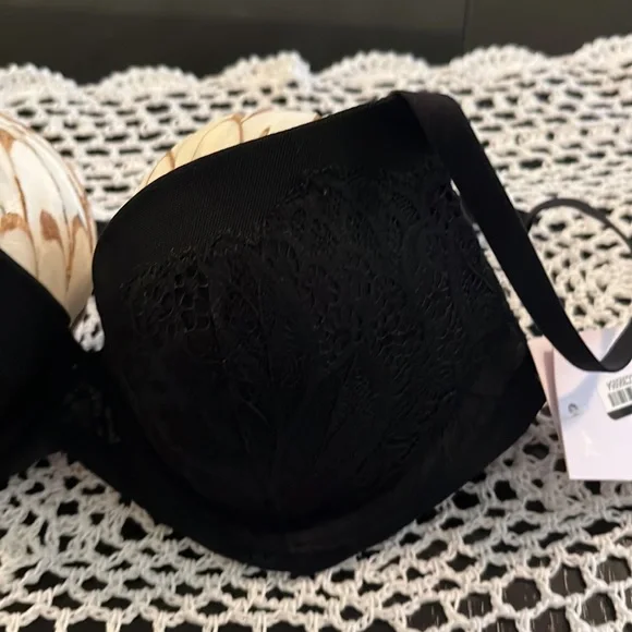 Auden black bra full coverage lightly lined bra  color black. Various sizes - Picture 3 of 6